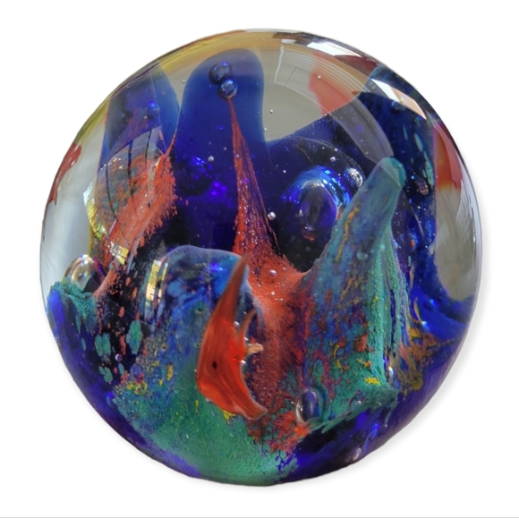 Murano Style Glass Art Aquarium Paperweight - Picture 4 of 6